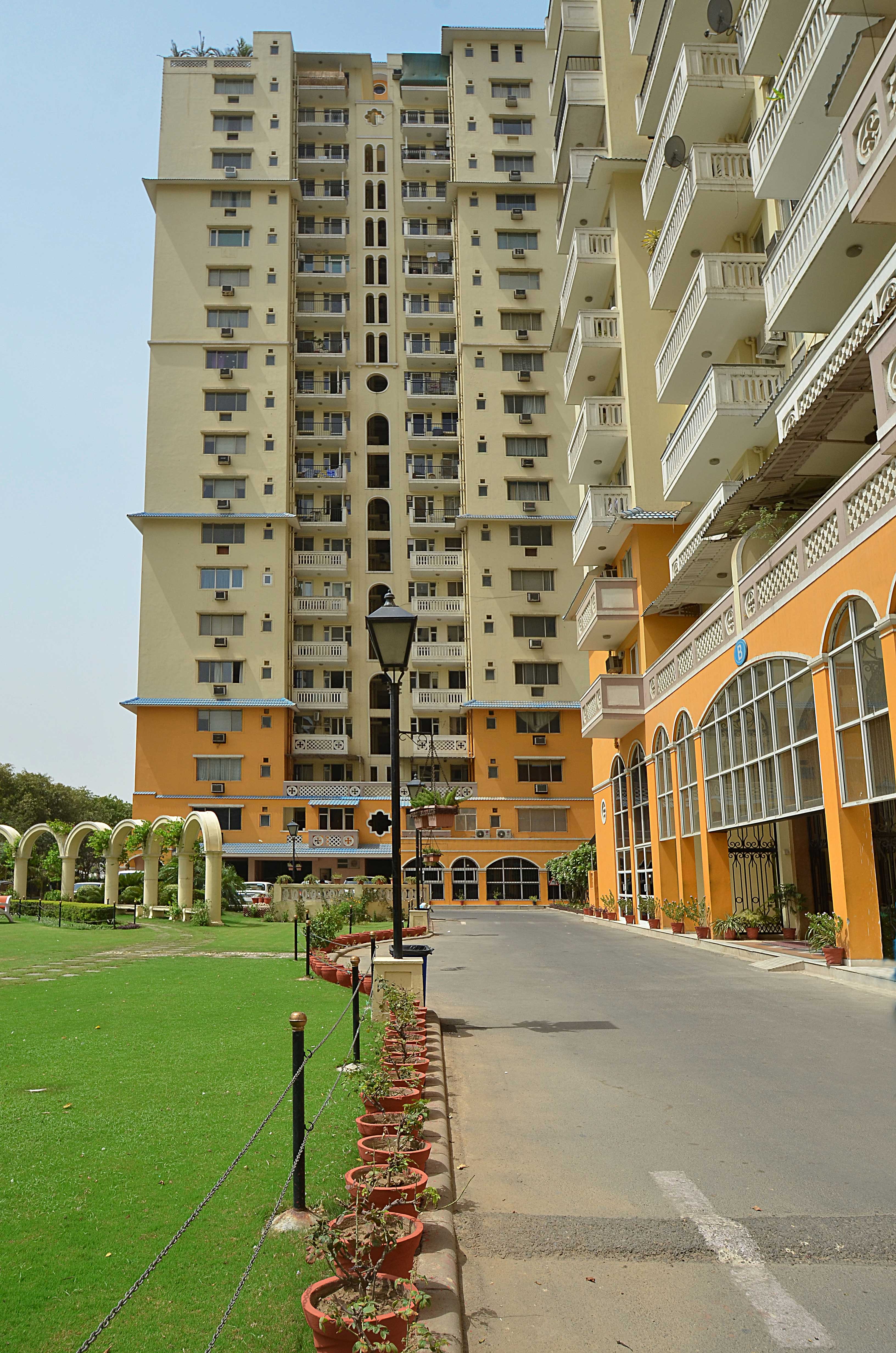 DLF Belvedere Tower in Sector 24 Gurgaon by