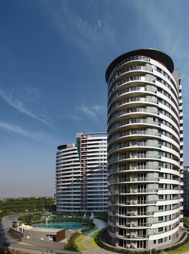 Omaxe Twin Towers, Noida - Omaxe Twin Towers