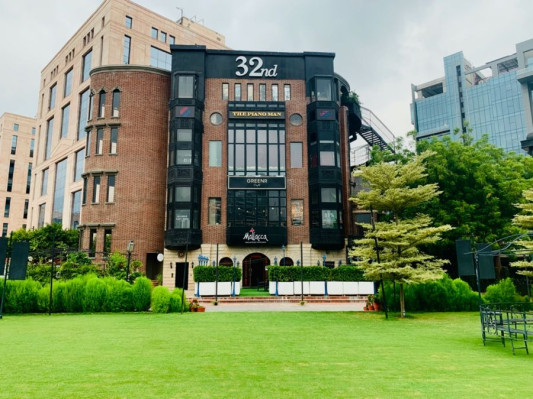 32nd Avenue, Sector 15 Gurgaon