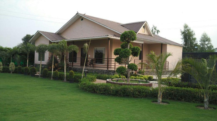 SS Sainik Farms, Noida - Farm House