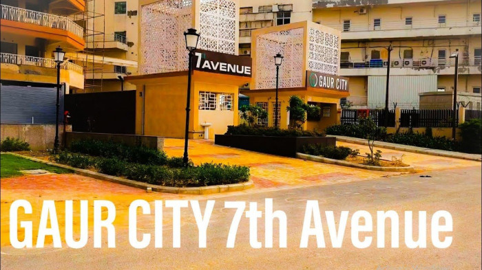 Gaur City 7th Avenue, Greater Noida - 2/3 BHK Apartment