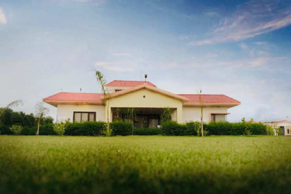 Vatika Farms, Gurgaon - Farm House