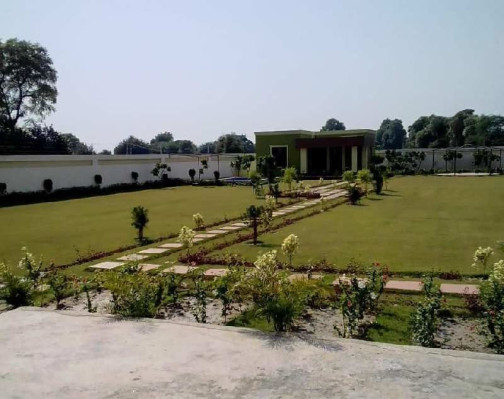 Vatika Farms, Gurgaon - Farm House