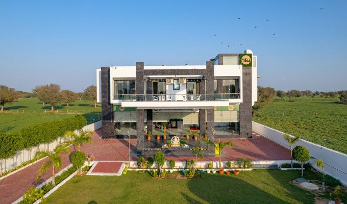 Hitech Farms, Jaipur - Farm Land & House