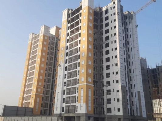Imperia Prideville, Greater Noida - 1/2 BHK Apartment