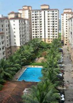 K Raheja Palm Court, Khar West, Mumbai