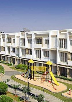 Rohan Seher, Ganeshkhind Road, Pune