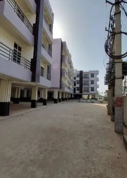 Dhanraj Complex, Gola Road, Patna