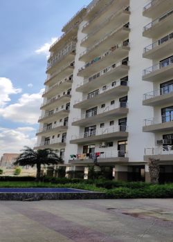 Omshree Platinum, 