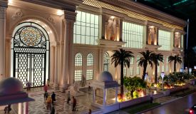 Omaxe Chowk, Delhi - Commercial Shops & Showrooms