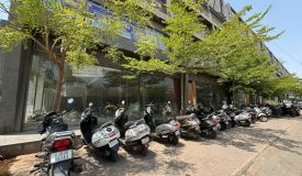 Sg Business Hub, Ahmedabad - Commercial Shops