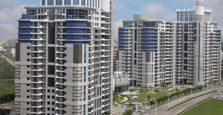 DLF Pinnacle, Gurgaon - Residential Apartments