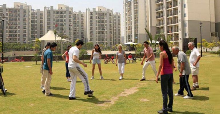 Grand Omaxe, Noida - 2-BHK, 3-BHK + SR, 3-BHK Residential Apartments