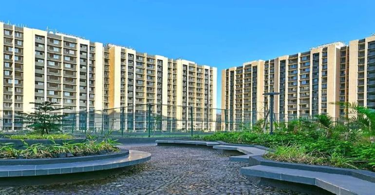 Rustomjee Avenue J, Mumbai - 1/2 BHK Deck Homes