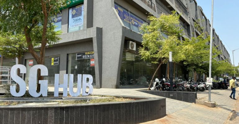Sg Business Hub, Ahmedabad - Commercial Shops