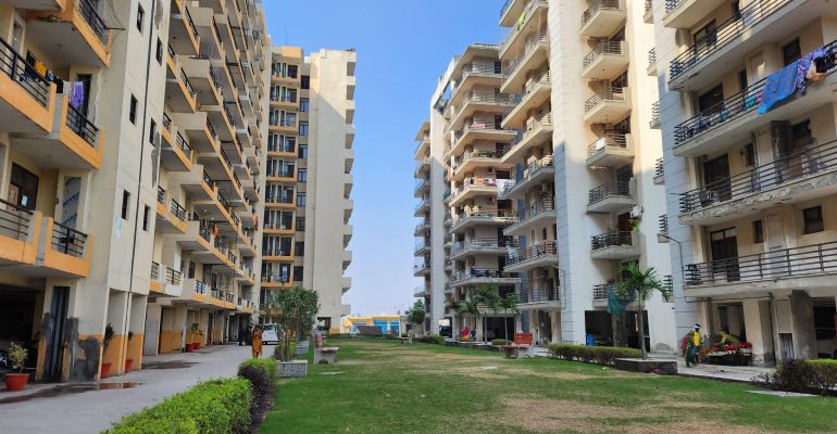 Blossom Greens, Faridabad - 2/3 BHK Apartment