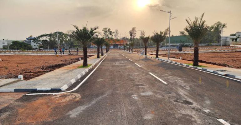 Oraiyan Spoorthy Divine, Bangalore - Residential Plots