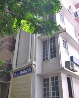 RJ Manor