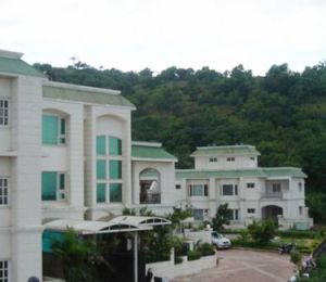 Hamilton Court
