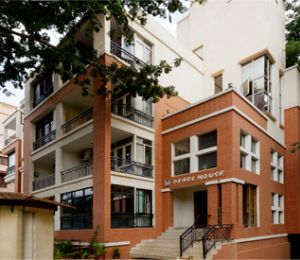 HM Pearl House