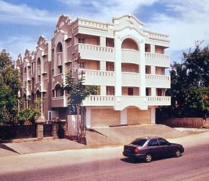 Reliance Manor