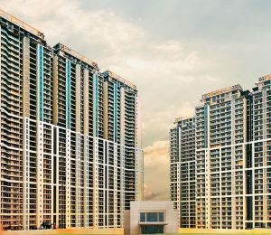 DLF The Crest