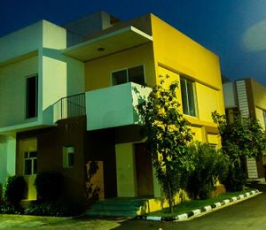 Arun Town House
