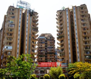 Amrapali Royal