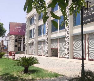 The Royal Golf Plaza