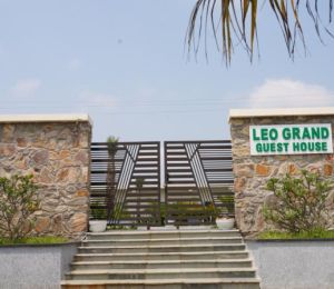 Leo Grand