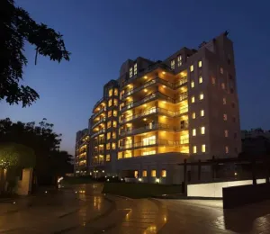 Dlf Queens Court