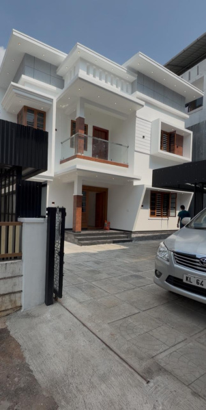 4 BHK 2200 Sq.ft. House for Sale in Mannuthy, Thrissur