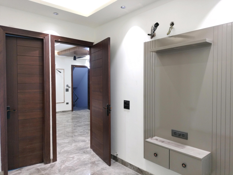 4 BHK 1700 Sq.ft. Apartment for Rent in Sector 11 Dwarka, Delhi