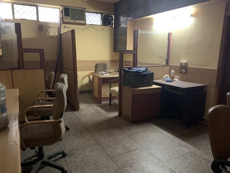 Office Space 600 Sq.ft. for Rent in Trans Yamuna, Delhi
