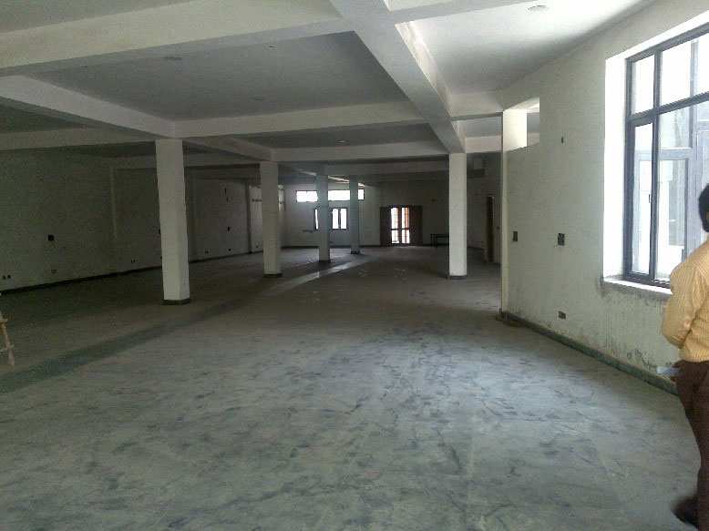  9525 Sq.ft. Office Space for Rent in Sector 8 Noida