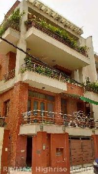 4 BHK House for Rent in Block B Kailash Colony, Delhi