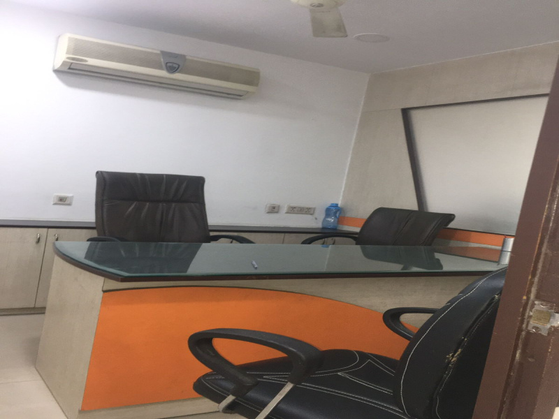  Office Space 910 Sq.ft. for Rent in Netaji Subhash Place, Delhi