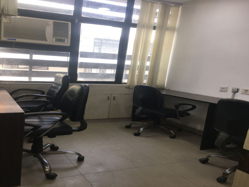  Office Space 910 Sq.ft. for Rent in Netaji Subhash Place, Delhi