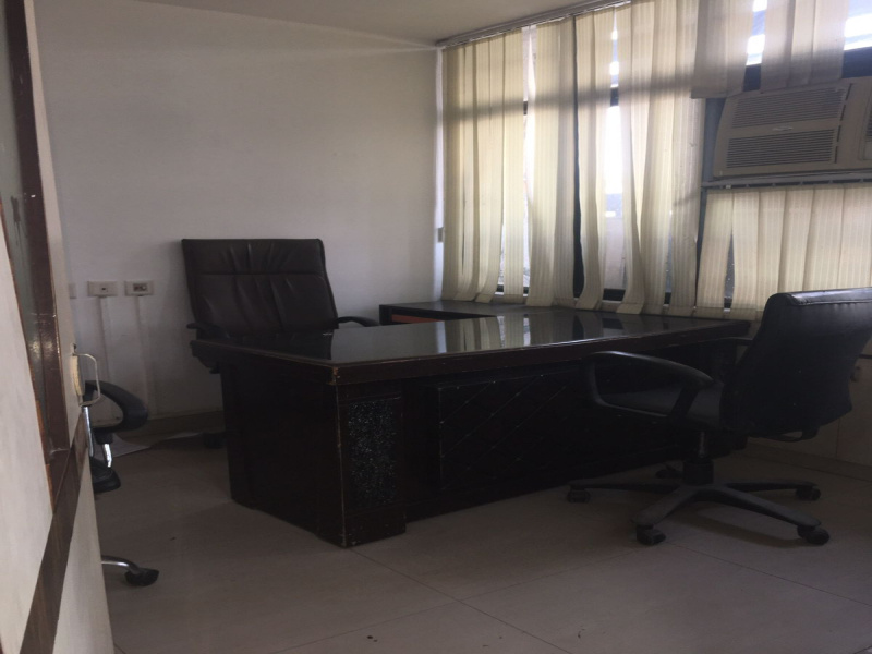  Office Space 910 Sq.ft. for Rent in Netaji Subhash Place, Delhi