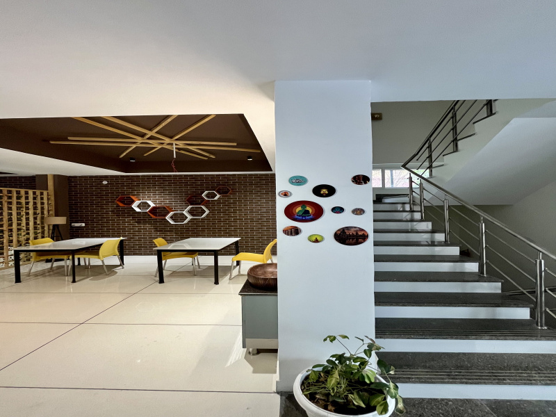  Hotels 1300 Sq.ft. for Rent in Tapovan, Rishikesh
