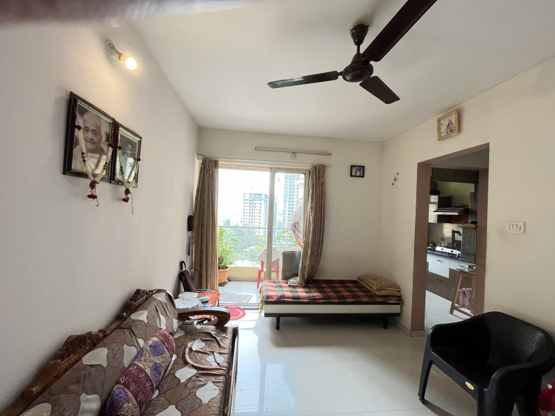 1 BHK Apartment 454 Sq.ft. for Sale in Kasar Vadavali, Thane