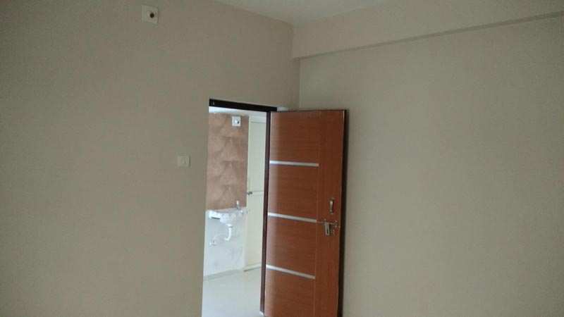 2 BHK Apartment 850 Sq.ft. for Rent in Dinesh Mall Road, Vadodara