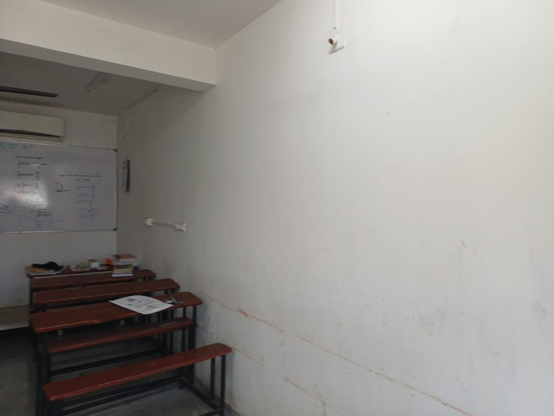  320 Sq.ft. Commercial Shop for Rent in Pij Road, Nadiad