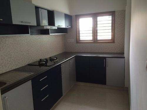 1 BHK Apartment 650 Sq.ft. for Rent in Dahanukar Colony,