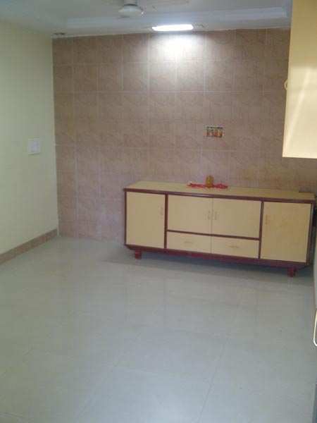 Office Space 2400 Sq.ft. for Rent in Govandi Station Road,