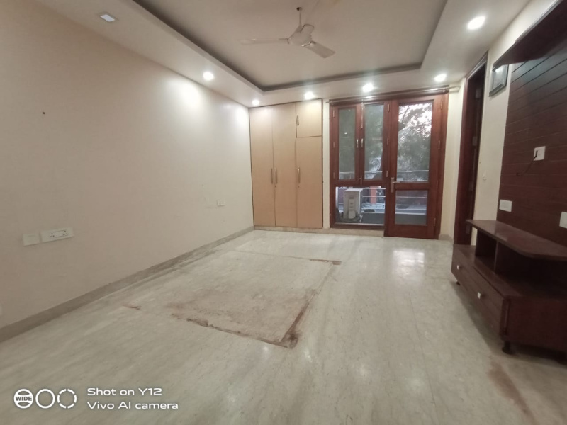 4 BHK 500 Sq. Yards Builder Floor for Rent in Kailash Colony, Delhi
