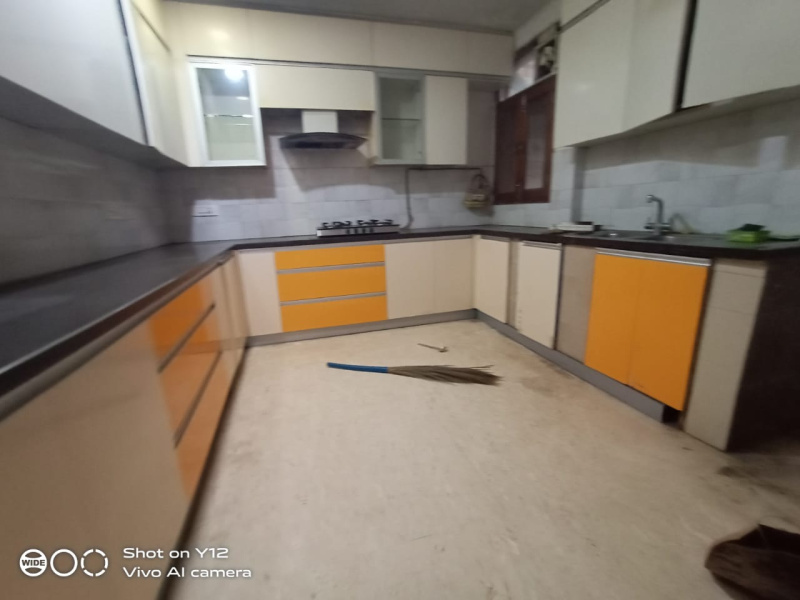 4 BHK 500 Sq. Yards Builder Floor for Rent in Kailash Colony, Delhi