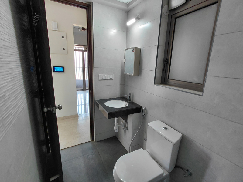 2 BHK Apartment 1000 Sq.ft. for Rent in Kapurbawdi, Thane