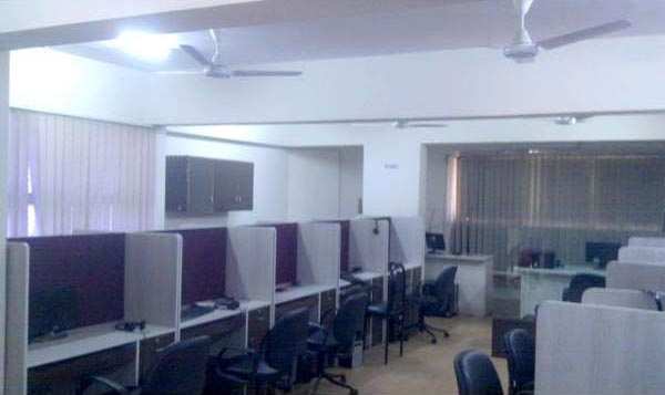 Office Space 1500 Sq.ft. for Rent in Ashram Road, Ahmedabad