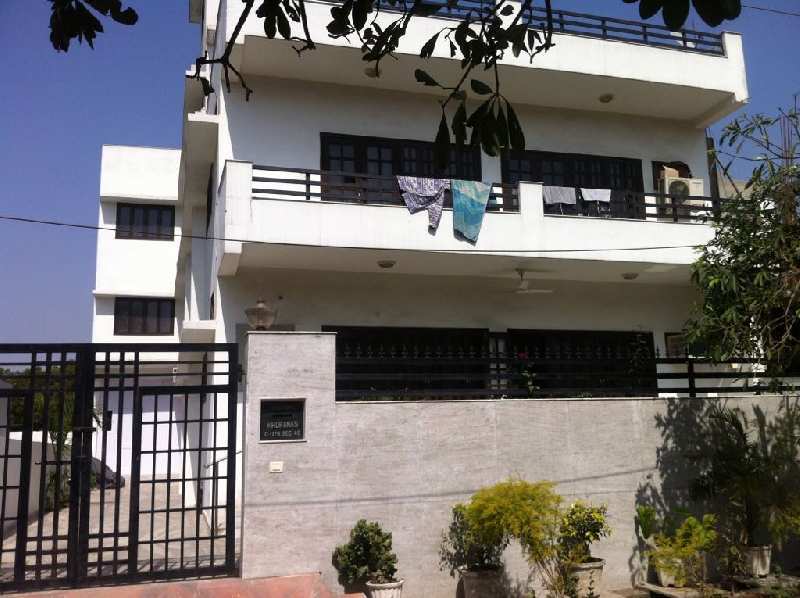 8 BHK House 7000 Sq.ft. for Sale in Sector 48 Noida